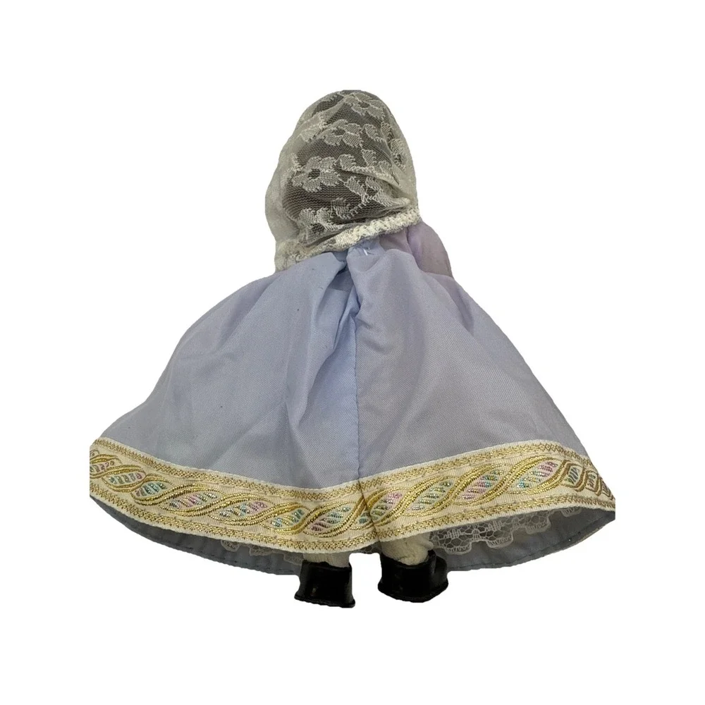 3 Vintage‎ International Costume Dolls -